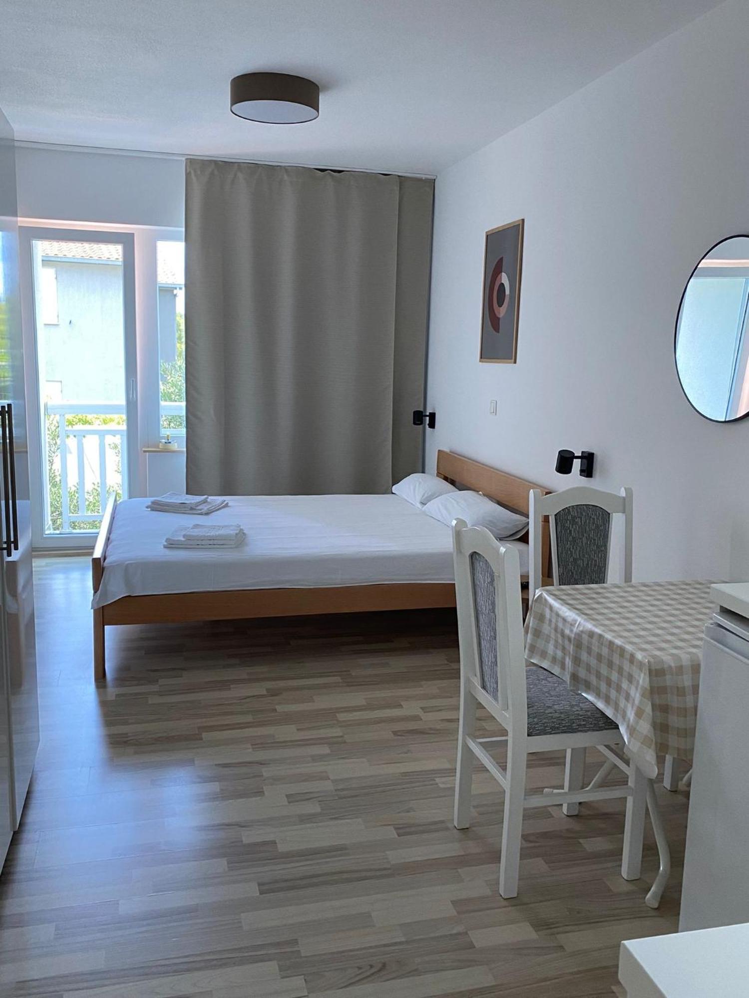 Apart-Pansion Promajna Exterior photo