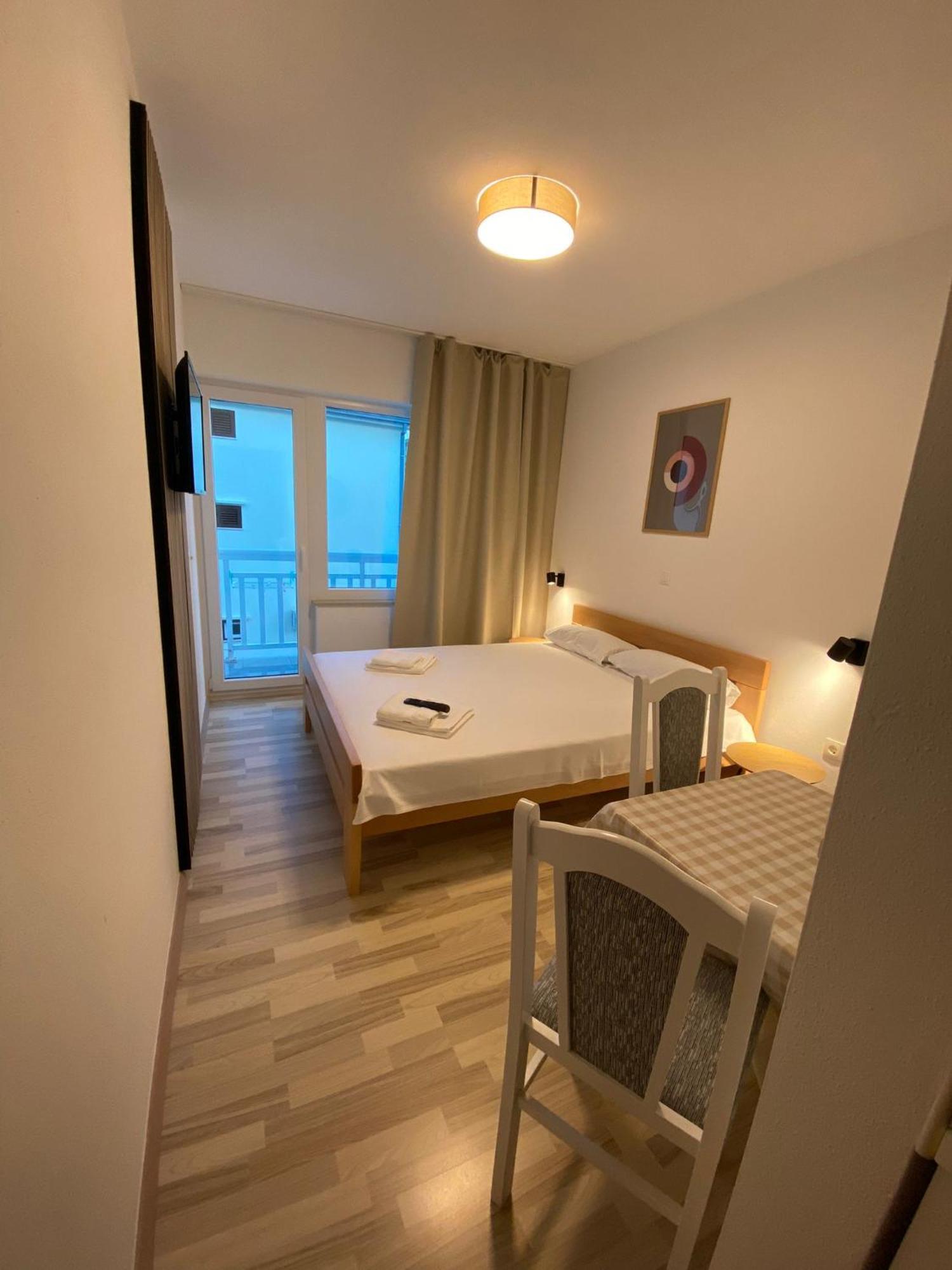 Apart-Pansion Promajna Exterior photo
