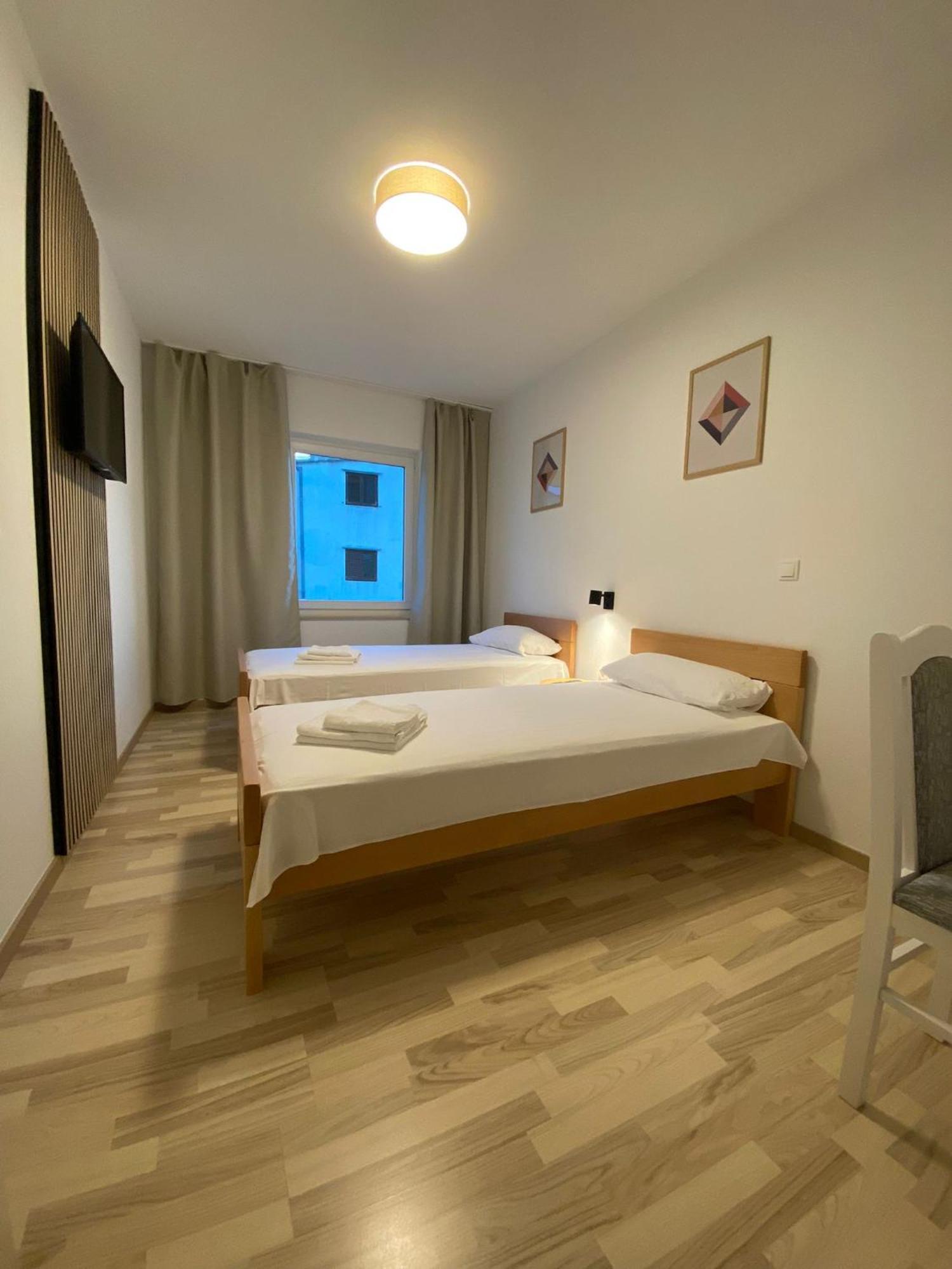 Apart-Pansion Promajna Exterior photo