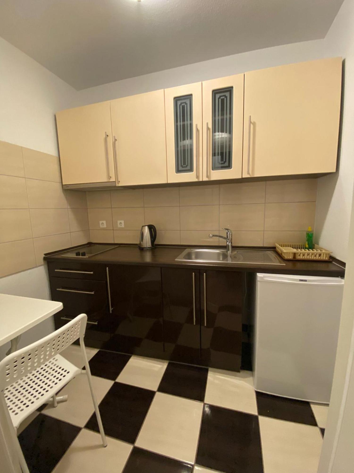 Apart-Pansion Promajna Exterior photo