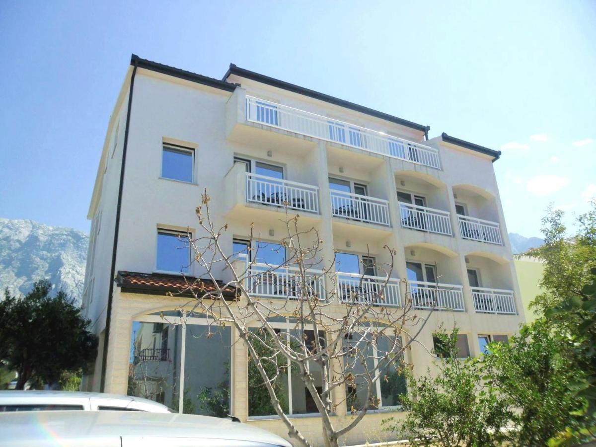 Apart-Pansion Promajna Exterior photo